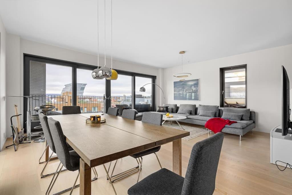 Modern 3Bed Room Sea View Apartment @ Oslo Barcode Luaran gambar