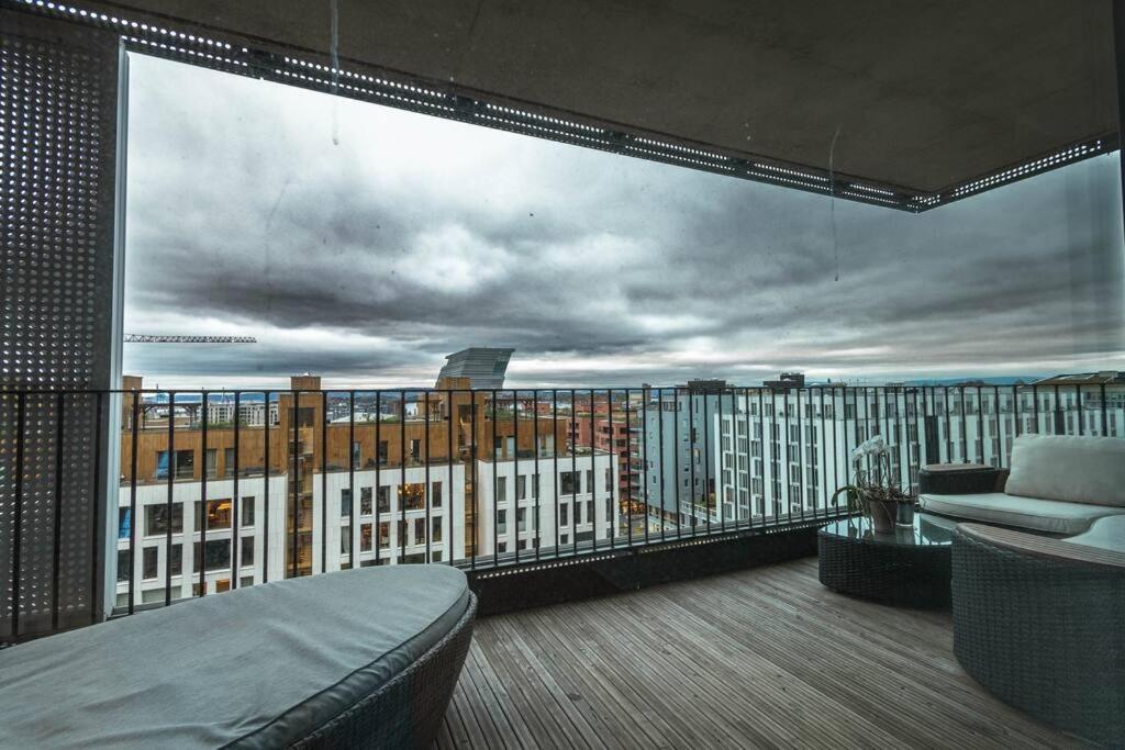 Modern 3Bed Room Sea View Apartment @ Oslo Barcode Luaran gambar