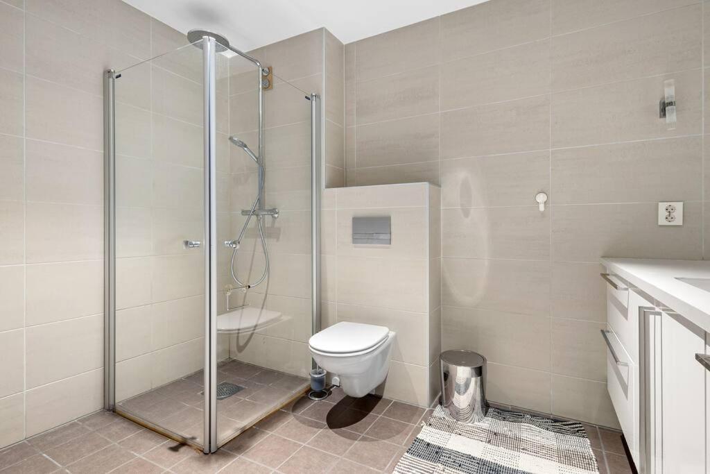 Modern 3Bed Room Sea View Apartment @ Oslo Barcode Luaran gambar